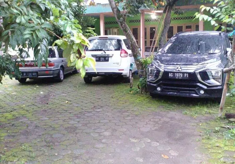 هتل Setro Kariyo Homestay