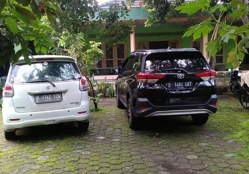 هتل Setro Kariyo Homestay