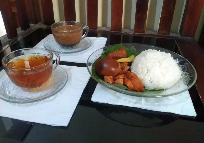 هتل Setro Kariyo Homestay