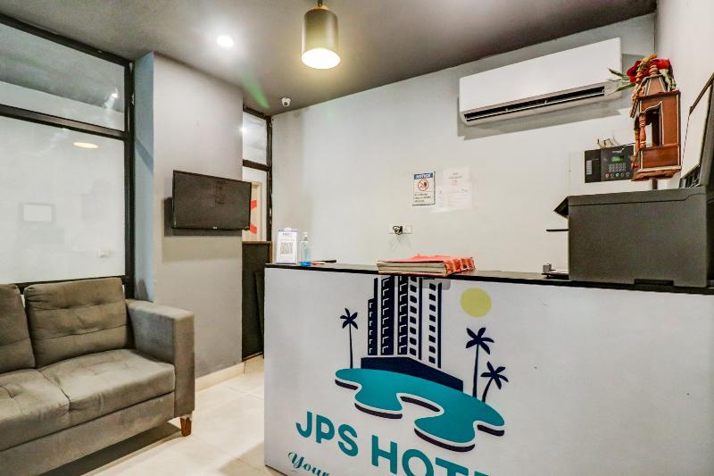 فندق Oyo 79898 Grand