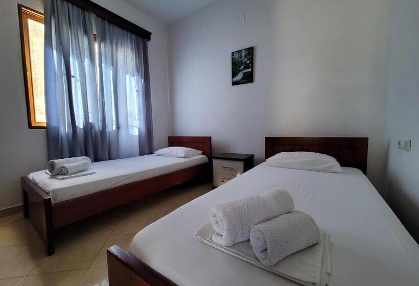Pensione Guesthouse Redilka