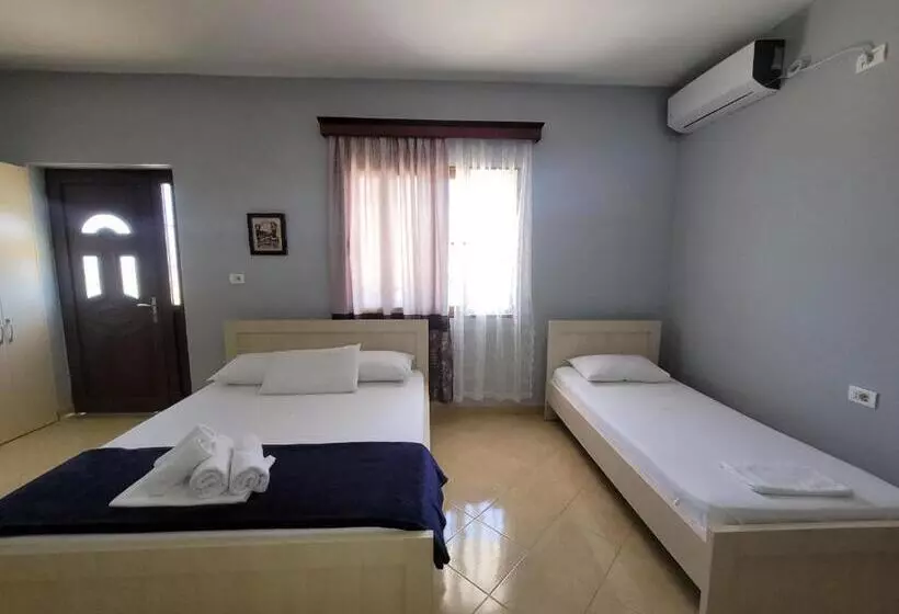 ペンション Guesthouse Redilka