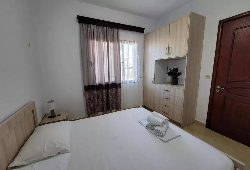 ペンション Guesthouse Redilka