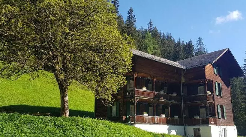 ユースホステル Berghaus Iffigenalp