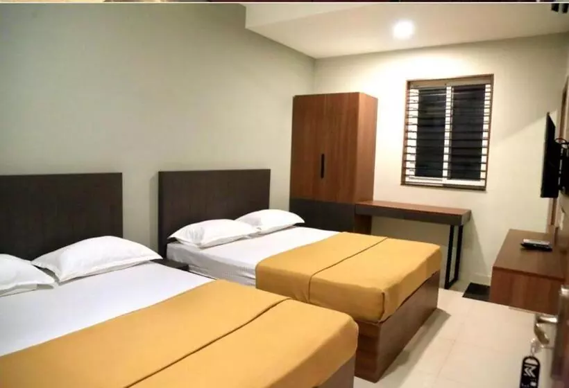 Retkeilymaja M Square