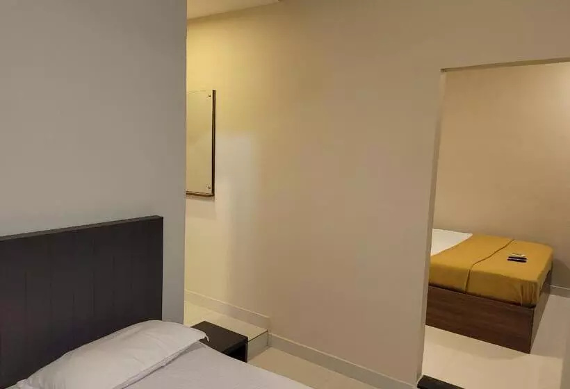 Retkeilymaja M Square