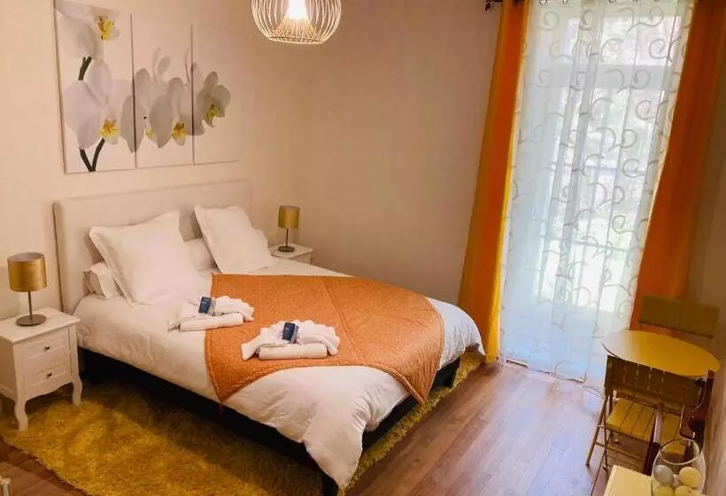 تختخواب و صبحانه Domaine La Jam