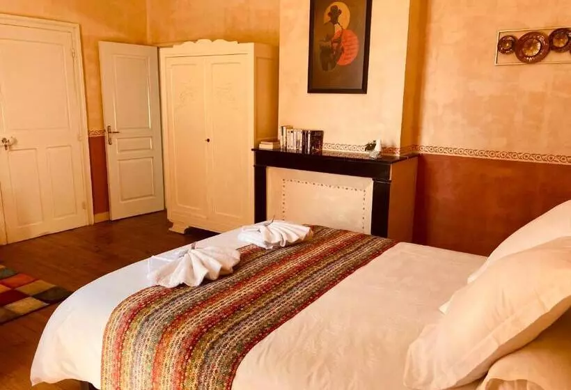 تختخواب و صبحانه Domaine La Jam