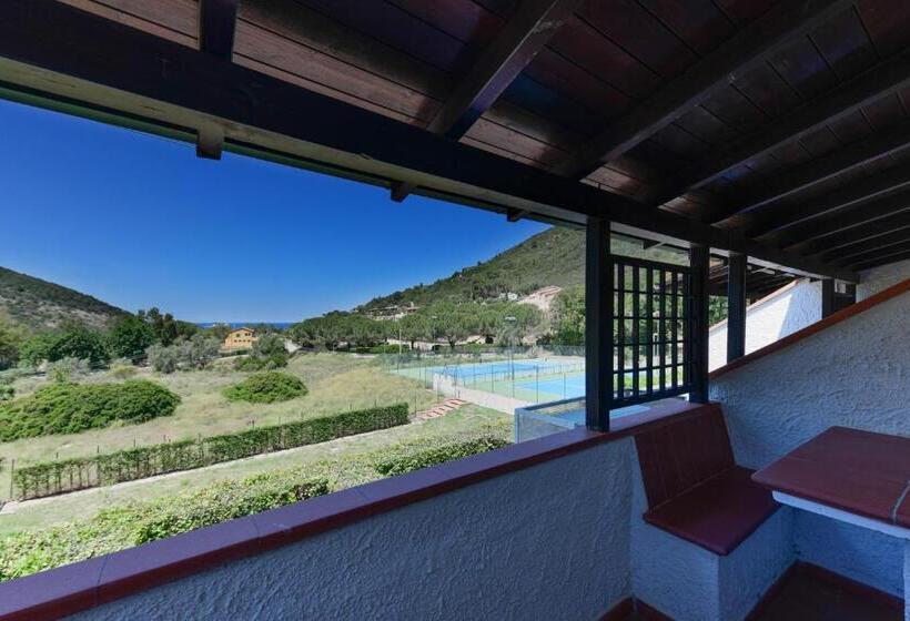 Elba Island Resort Pool & Tennis