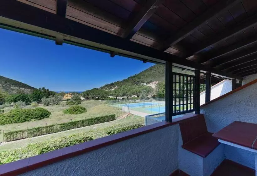 Elba Island Resort Pool & Tennis