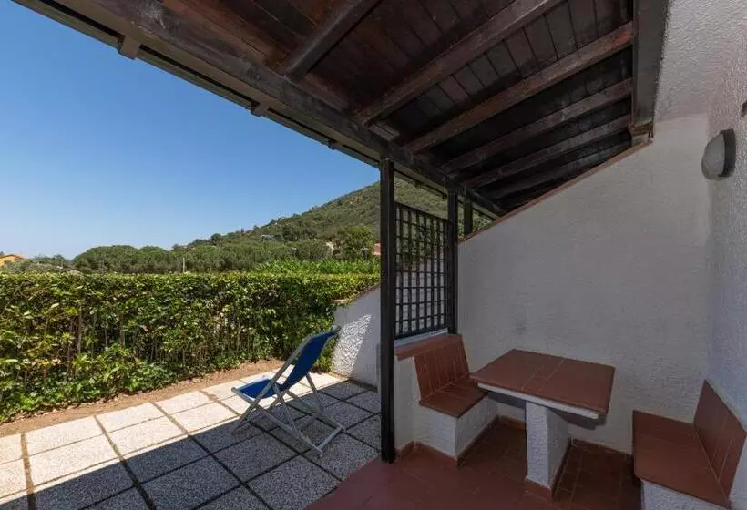 Elba Island Resort Pool & Tennis