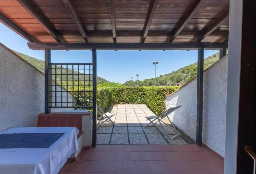 Elba Island Resort Pool & Tennis