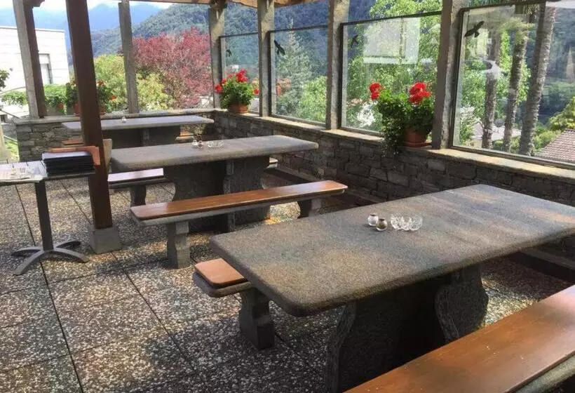 ホテル Bellavista Cavigliano