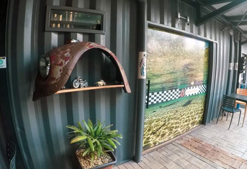 Bonito Motobox   Hotel Container