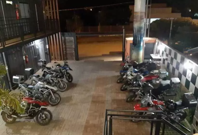 Bonito Motobox   Hotel Container