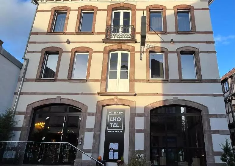 Hotelli L  Hôtel & Spa Ribeauville  Haut Koenigsbourg