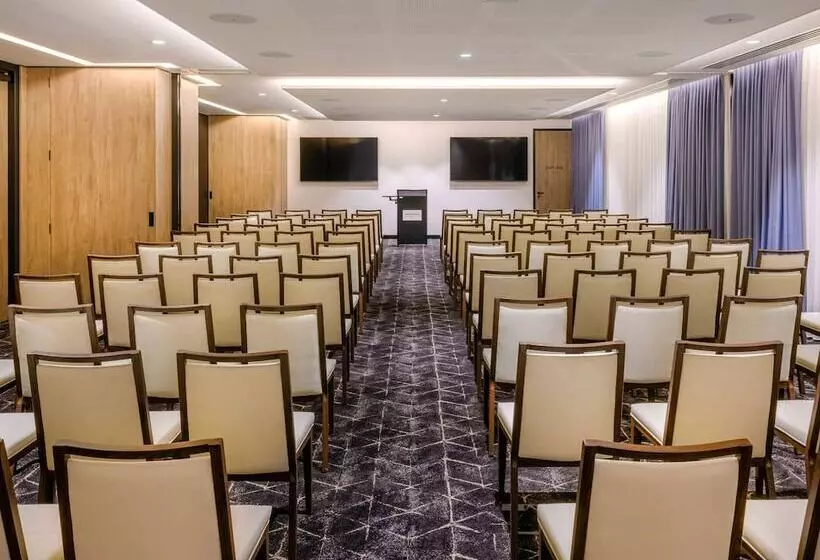 Hotelli Mövenpick  Hobart