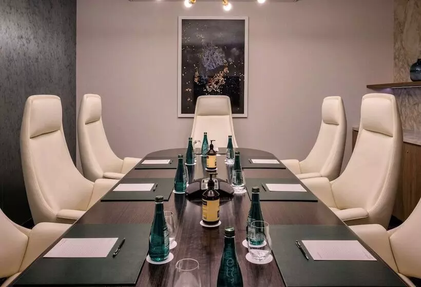 Hotelli Mövenpick  Hobart