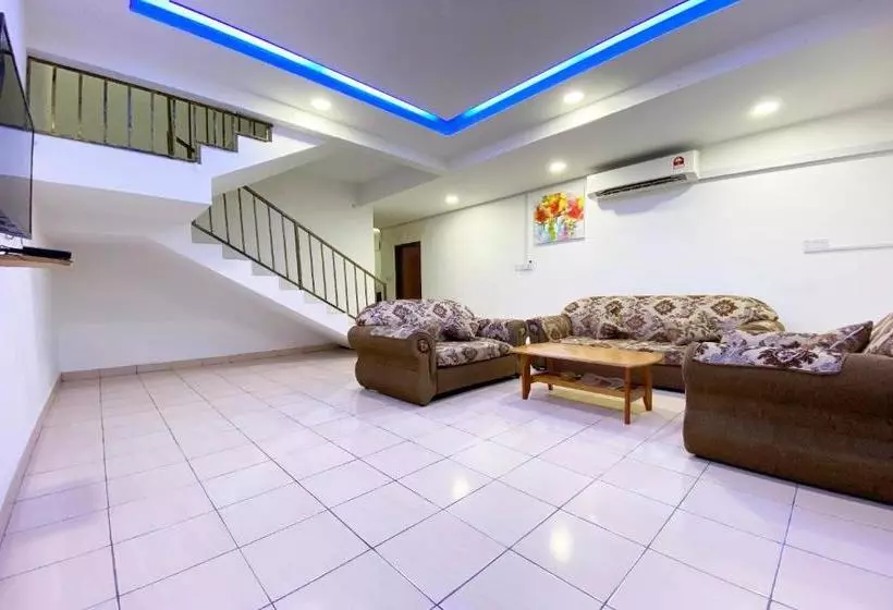 ホテル Oyo 90217 Classic Homestay Keningau