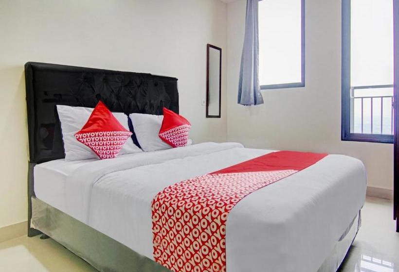 בית מלון כפרי Oyo 90339 Evenciio Apartment