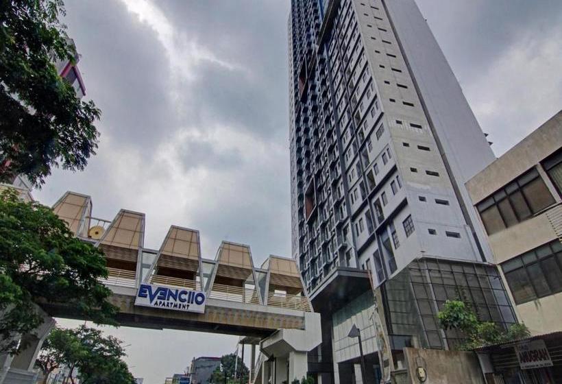 בית מלון כפרי Oyo 90339 Evenciio Apartment