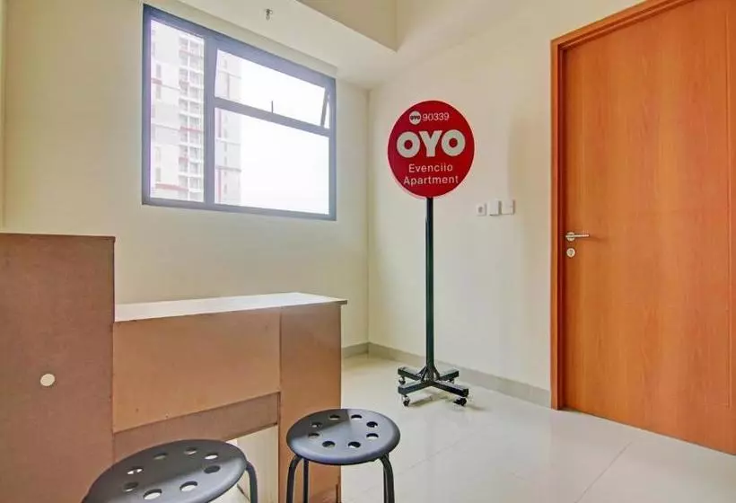 ホテル Oyo 90339 Evenciio Apartment