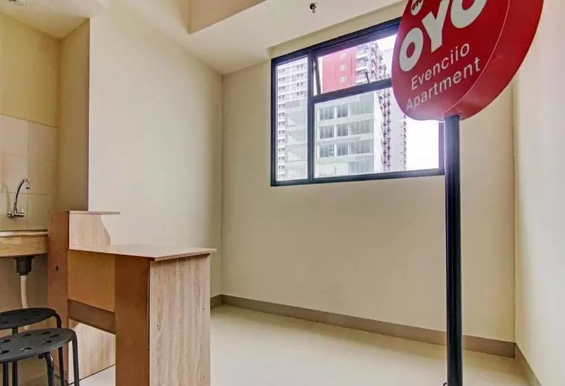 ホテル Oyo 90339 Evenciio Apartment