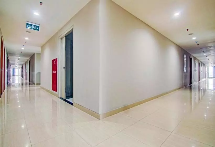 ホテル Oyo 90339 Evenciio Apartment