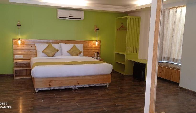 ホテル Tarangi Mussoorie