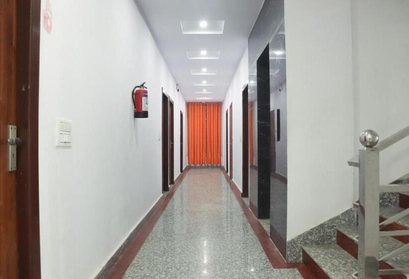 Hotel The Royal Galaxy