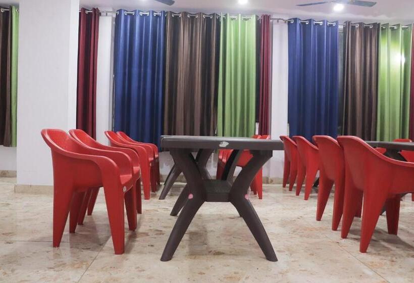 Hotel The Royal Galaxy