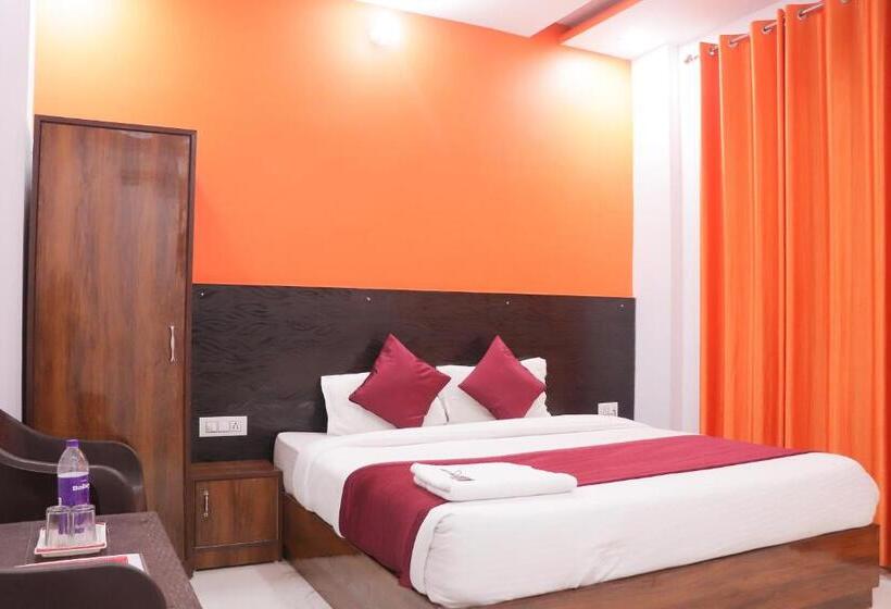 Hotel The Royal Galaxy