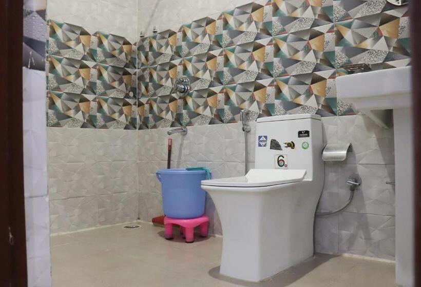 Hotel The Royal Galaxy