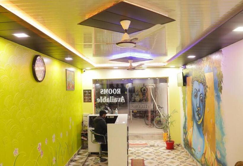 Hotel The Royal Galaxy