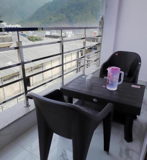 Hotel The Royal Galaxy