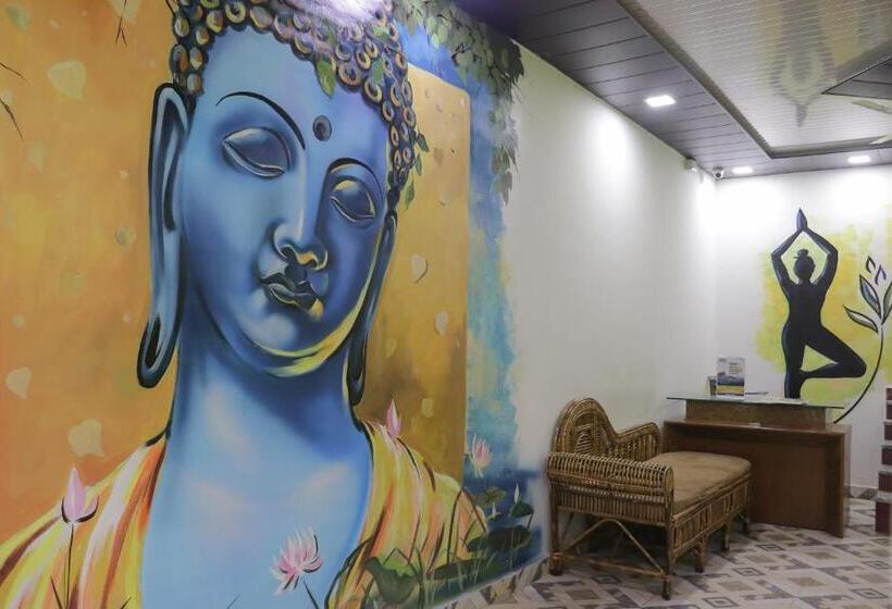 Hotel The Royal Galaxy