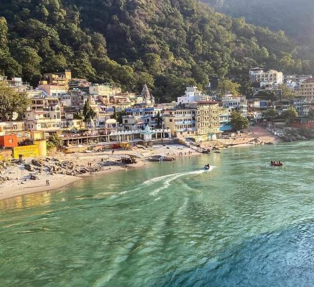 Hotel The Royal Galaxy