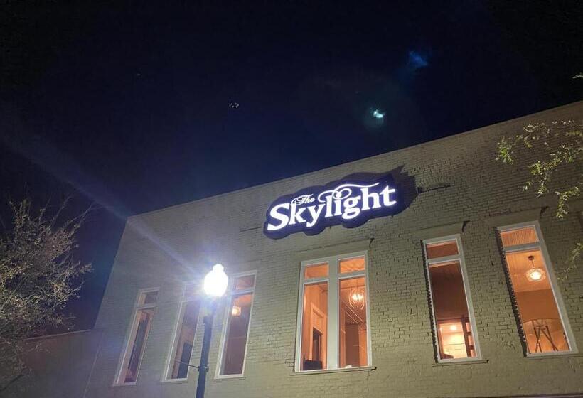 ホテル The Skylight