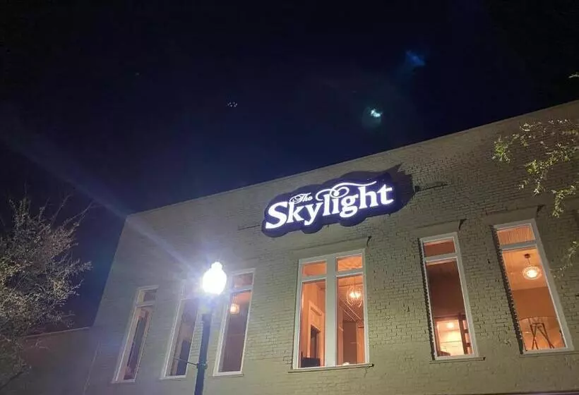 ホテル The Skylight