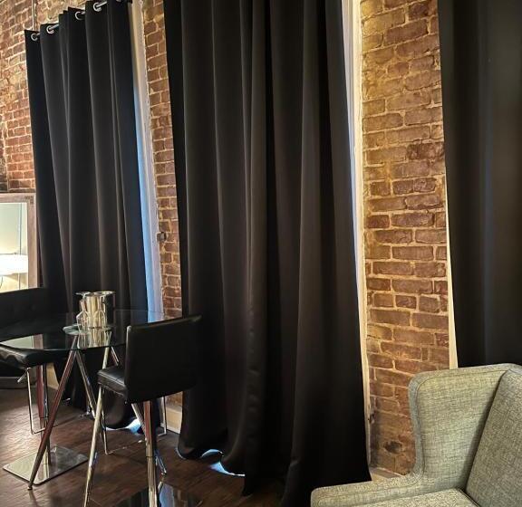 ホテル The Skylight