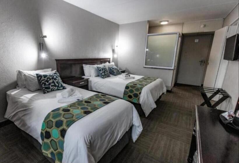 호텔 247 @ White River