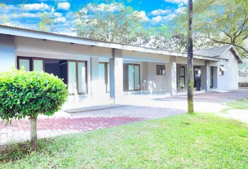 Hotelli 247 @ White River