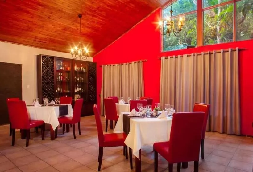 Hotelli 247 @ White River