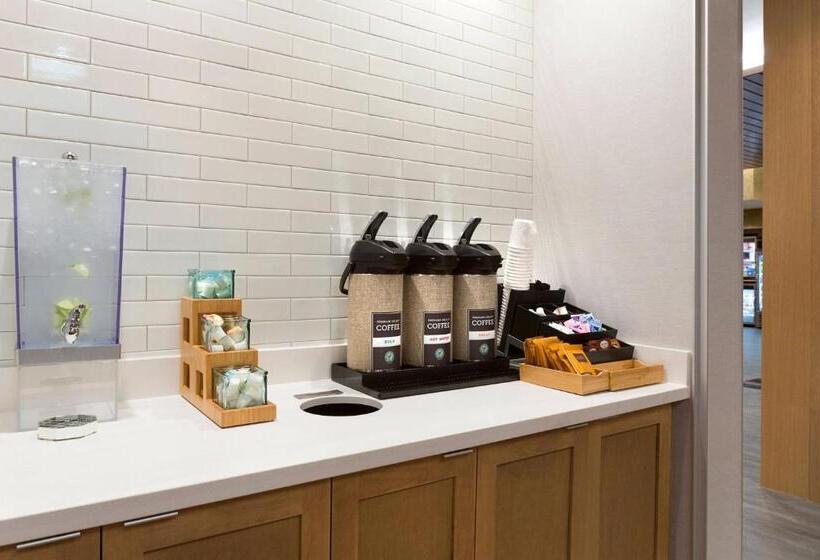 Отель Fairfield By Marriott Inn & Suites Statesville