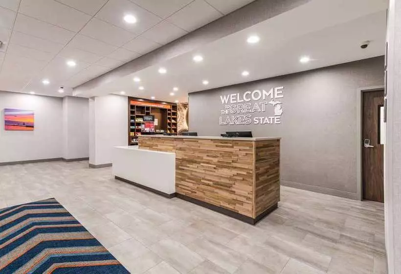 ホテル Hampton Inn & Suites Benton Harbor