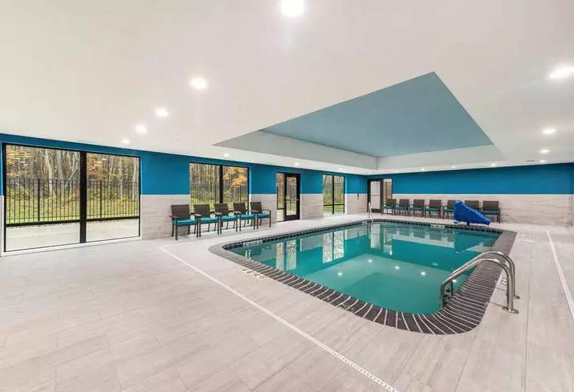 ホテル Hampton Inn & Suites Benton Harbor