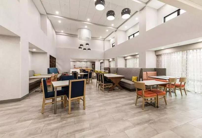 ホテル Hampton Inn & Suites Benton Harbor