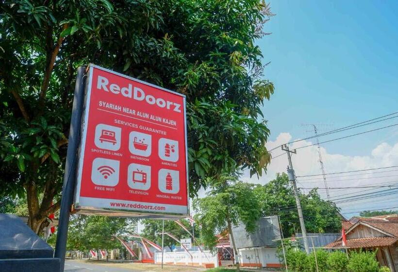 فندق Reddoorz Syariah Near Alun Alun Kajen