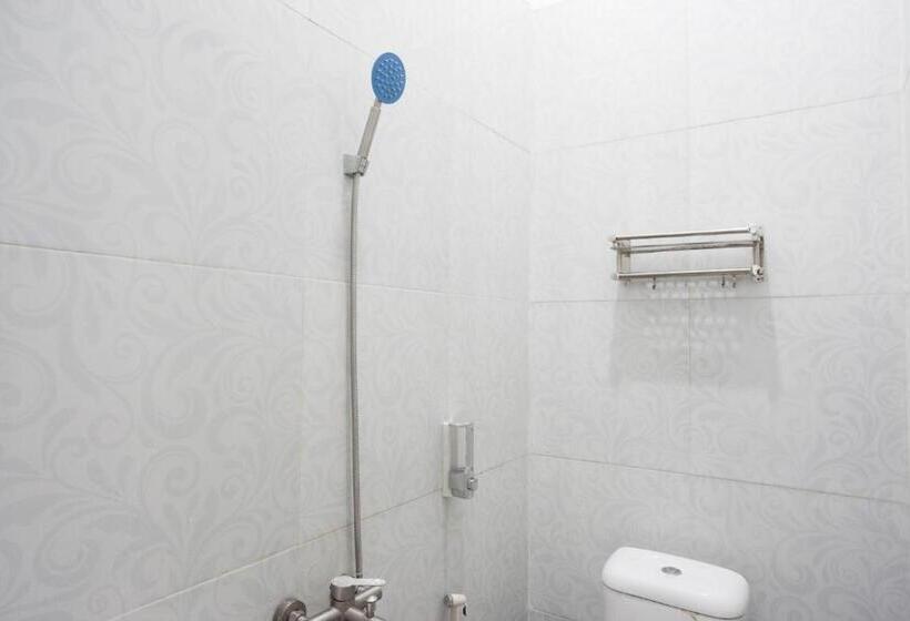 فندق Reddoorz Syariah Near Alun Alun Kajen