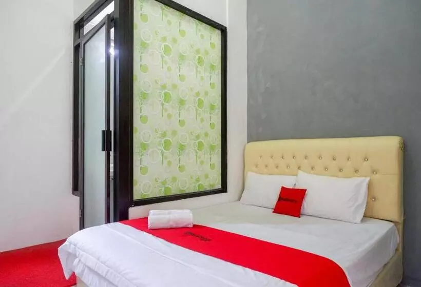 ホテル Reddoorz Syariah Near Alun Alun Kajen